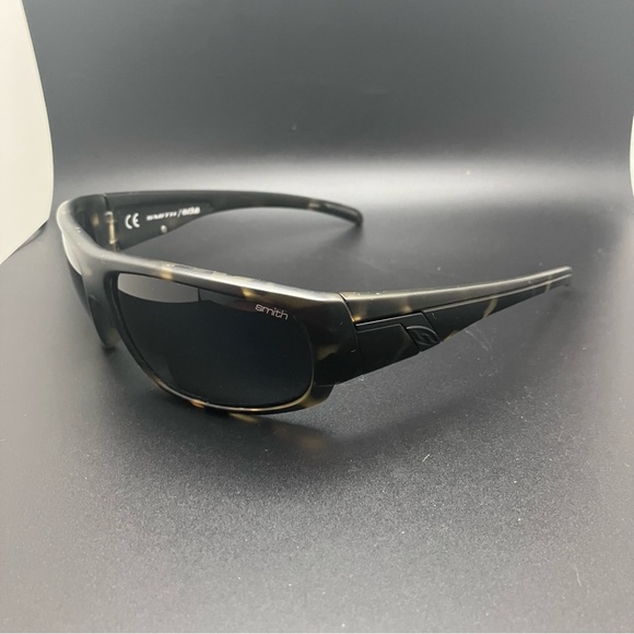 SMITH Black and Tortoise Sunglasses - Picture 2 of 9